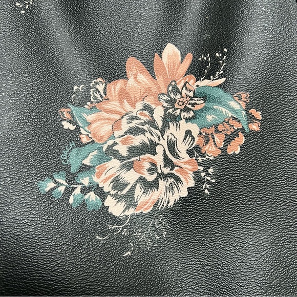 Coach AVA TOTE WITH TOSSED BOUQUET PRINT (COACH F31428) - Picture 4 of 11